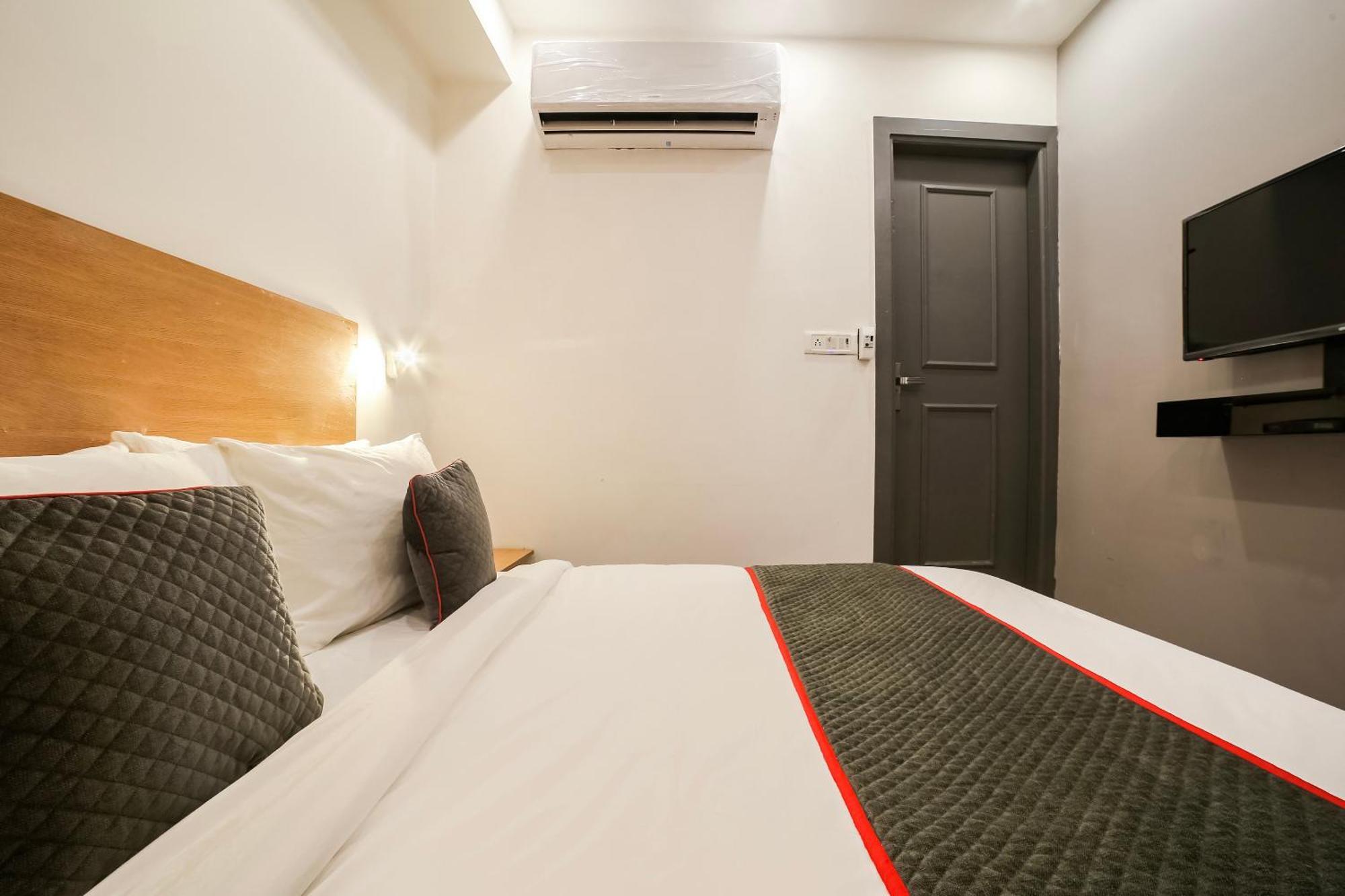 Super Hotel O Nawada Metro Delhi  Bagian luar foto