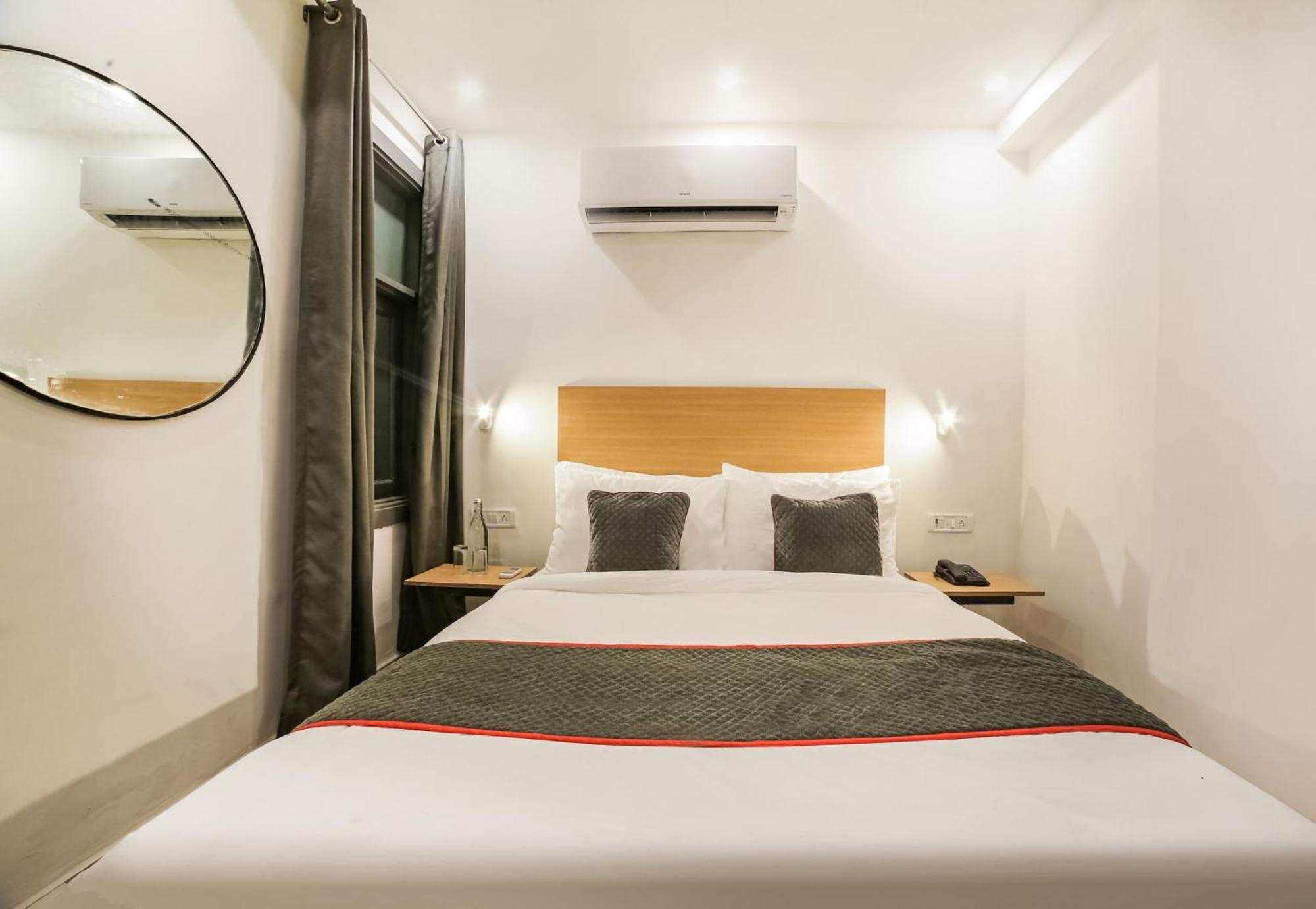 Super Hotel O Nawada Metro Delhi  Bagian luar foto